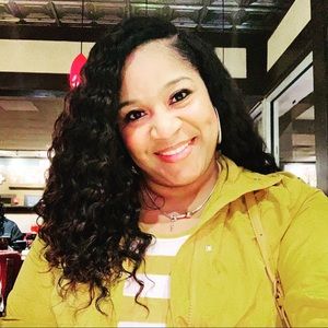 Meet your Posher, Latoya